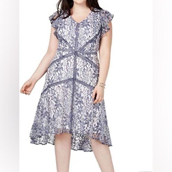 <3 NWT! Taylor Lace Dress - Picture 1 of 13